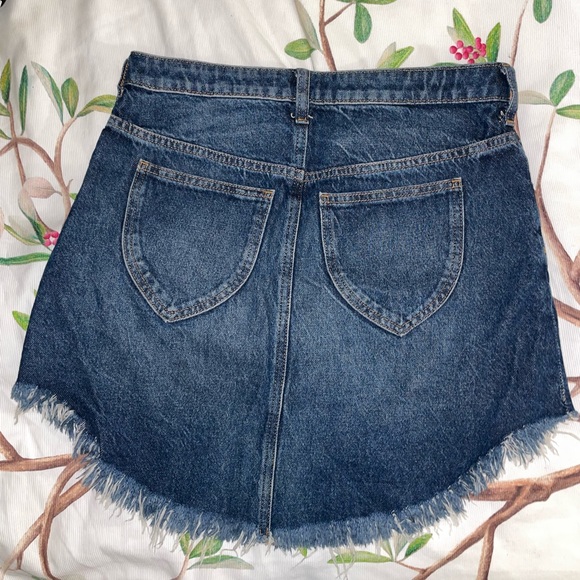 We The Free Frayed Hem Mini Denim Skirt Blue size 28, OB1006434, Indigo - Picture 3 of 7